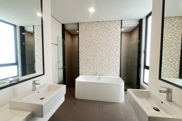 Avira Medini Iskandar Terrace House For Rent