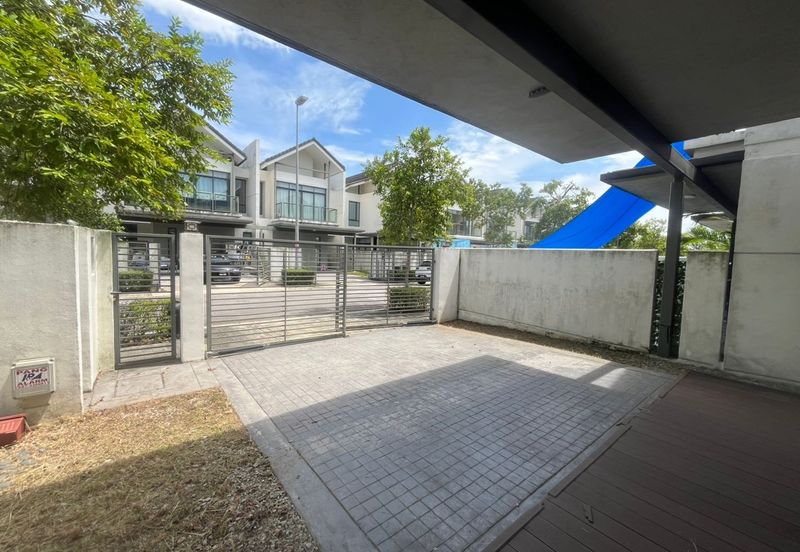 Avira Medini Iskandar Terrace House For Rent
