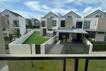 Avira Medini Iskandar Terrace House For Rent
