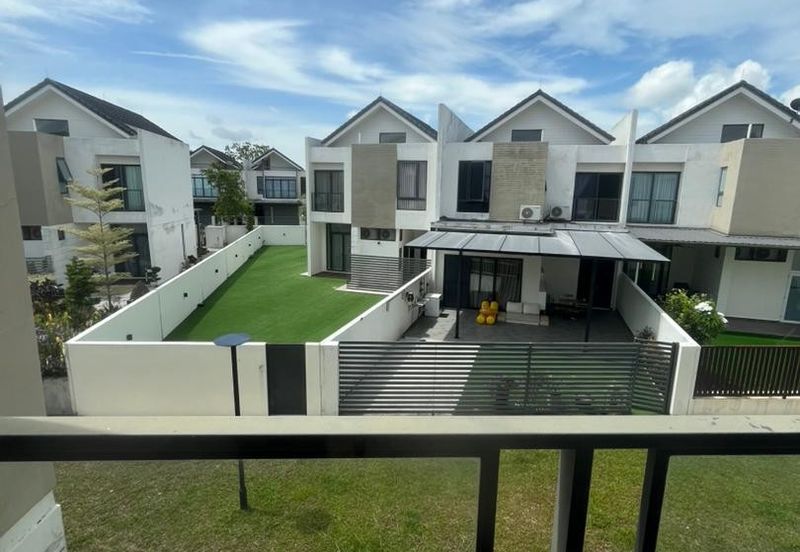 Avira Medini Iskandar Terrace House For Rent