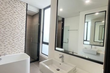 Avira Medini Iskandar Terrace House For Rent