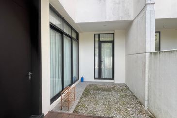 Avira Medini Iskandar Terrace House For Rent