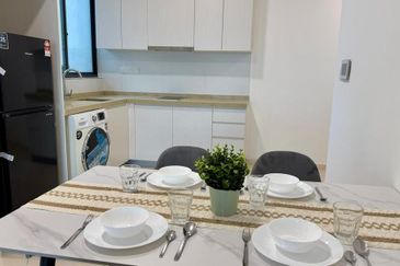 The M @ Medini Macrolink