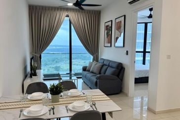 The M @ Medini Macrolink