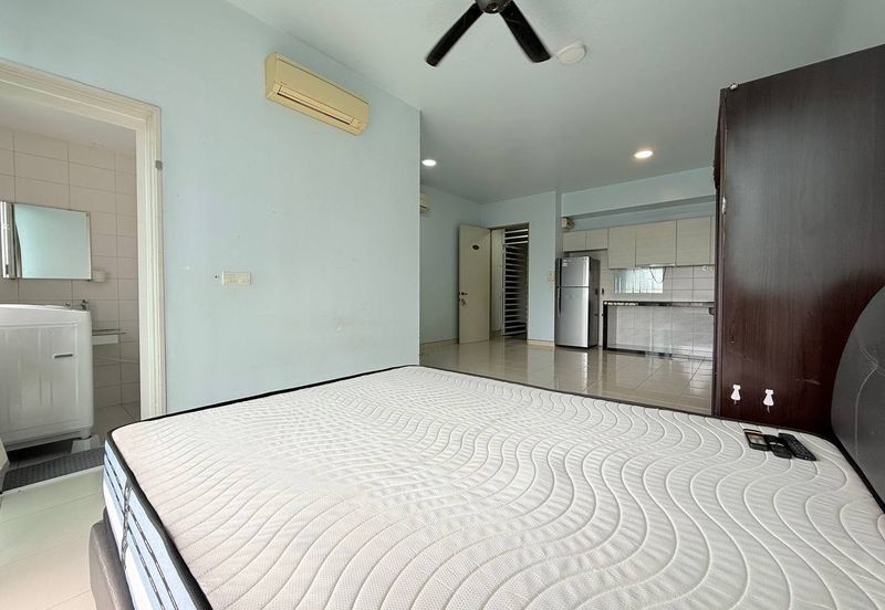 Dedaun Hijau (Greenfield Regency)