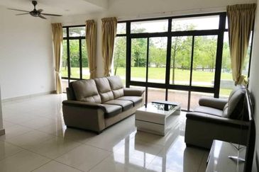 The Canal Garden North, Horizon Hills