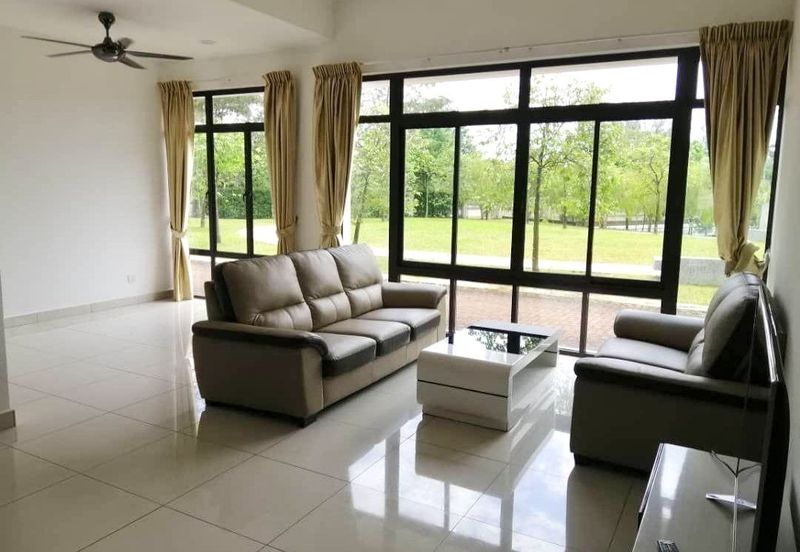 The Canal Garden North, Horizon Hills