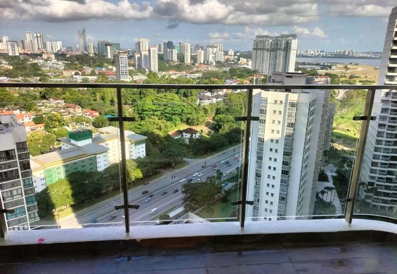 Baypoint @ Country Garden Danga Bay