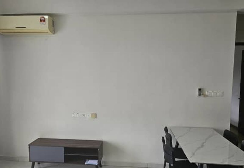 Baypoint @ Country Garden Danga Bay