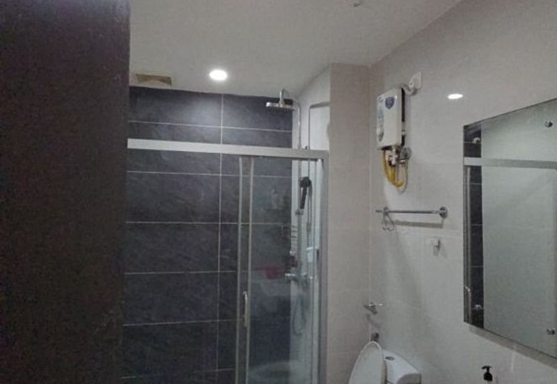 Baypoint @ Country Garden Danga Bay