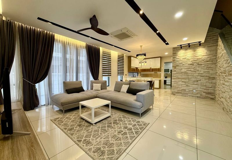 The Canal Garden South, Horizon Hills