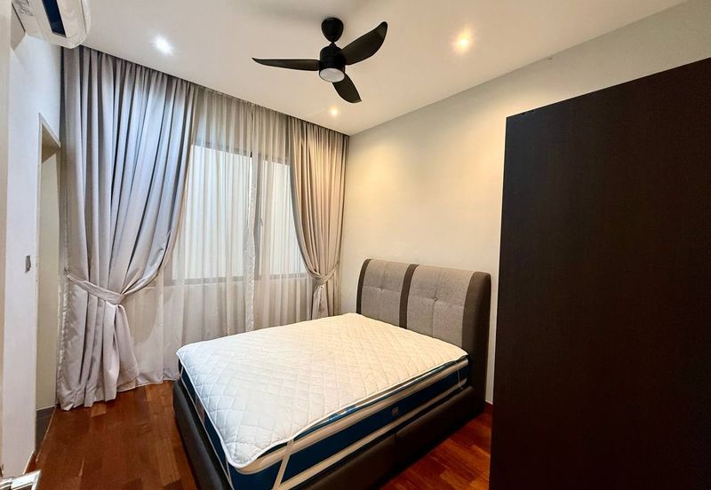 The Canal Garden South, Horizon Hills