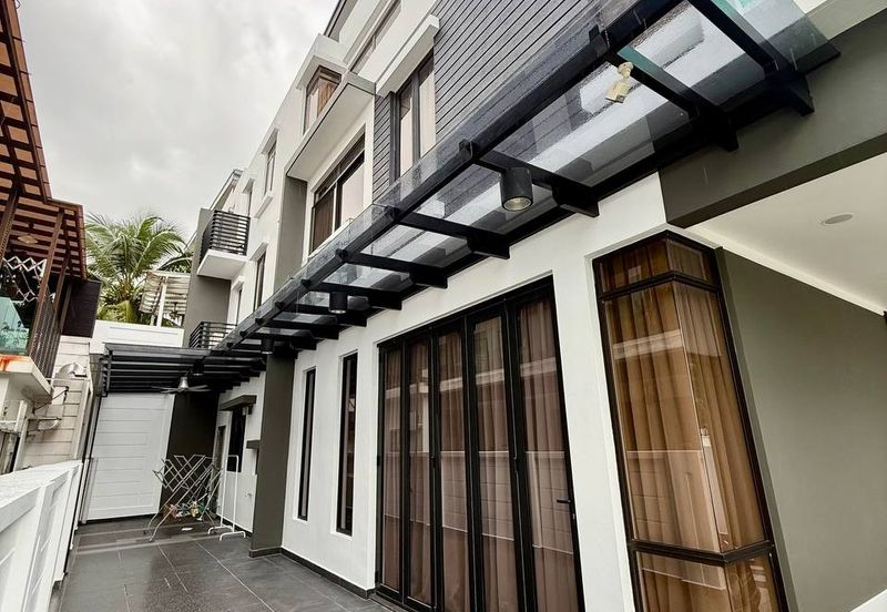 The Canal Garden South, Horizon Hills