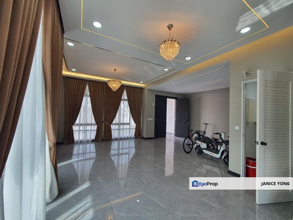 Alocasia Taman Setia Tropika Semi D House For Rent, Johor, Setia Tropika