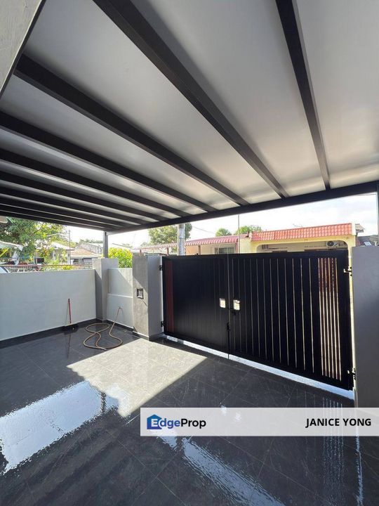 Taman Dahlia Tampoi Low Cost House For Sale, Johor, Tampoi