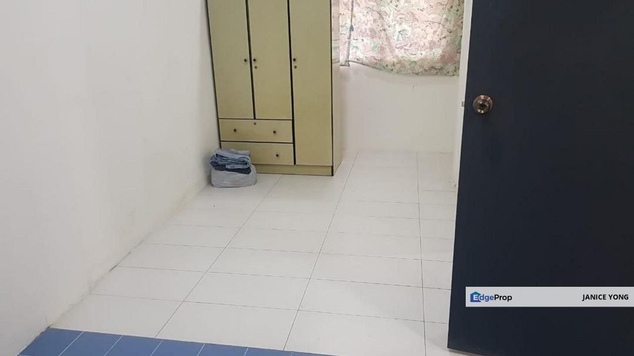 Taman Putri Kulai Terrace House For Rent, Johor, Kulai