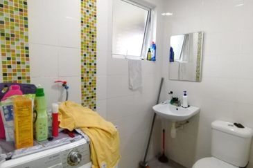 Taman D`Impian Tropika 2 Storey TownHouse For Sale @ Balakong