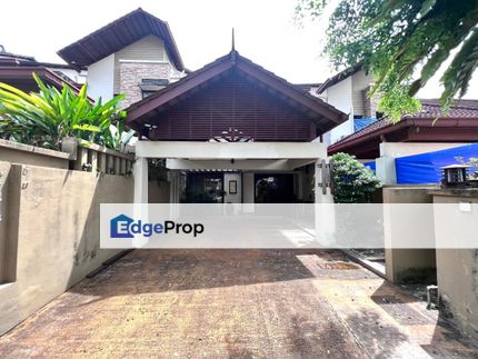 RENOVATED 2.5 Storey Terrace House Laman Sanur Seksyen 13 Shah Alam Selangor Near Subang, Selangor, Shah Alam