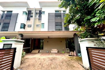 Jelutong Heights