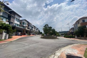 Jelutong Heights
