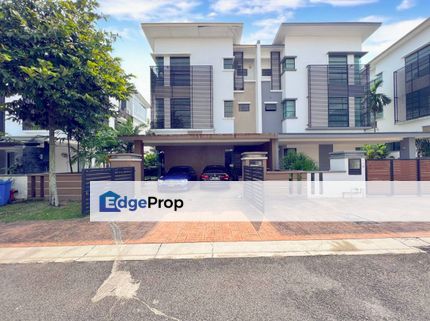 RENOVATED, PALING CANTIK 3 Storey Semi-D House Jelutong Heights Seksyen U8 Bukit Jelutong, Selangor, Bukit Jelutong