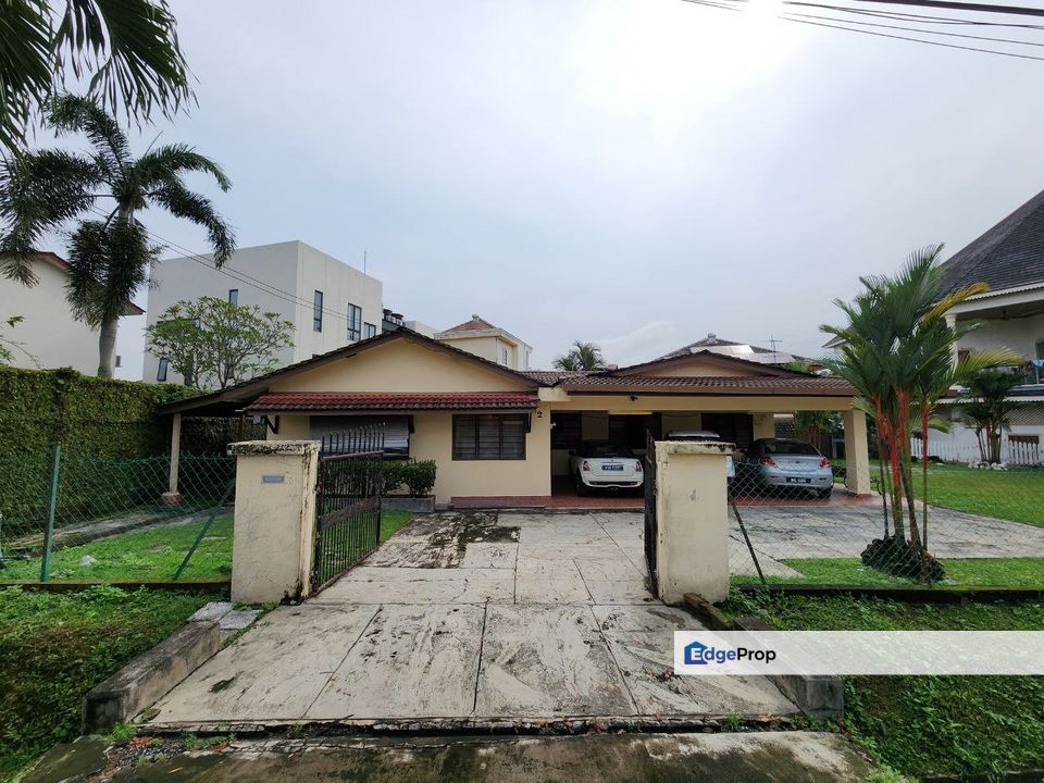 SPACIOUS LAND Bungalow House SS1 Kampung Tunku Petaling Jaya Near Shah