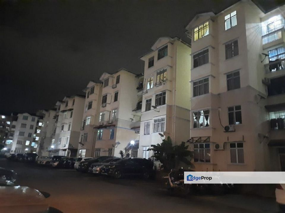 Ground Floor !! Sri Kayangan Apartment. Ukay Perdana, Ampang for Sale