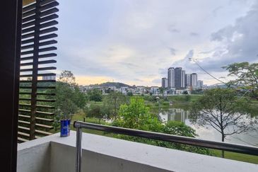 Avenue 2, Lake Valley