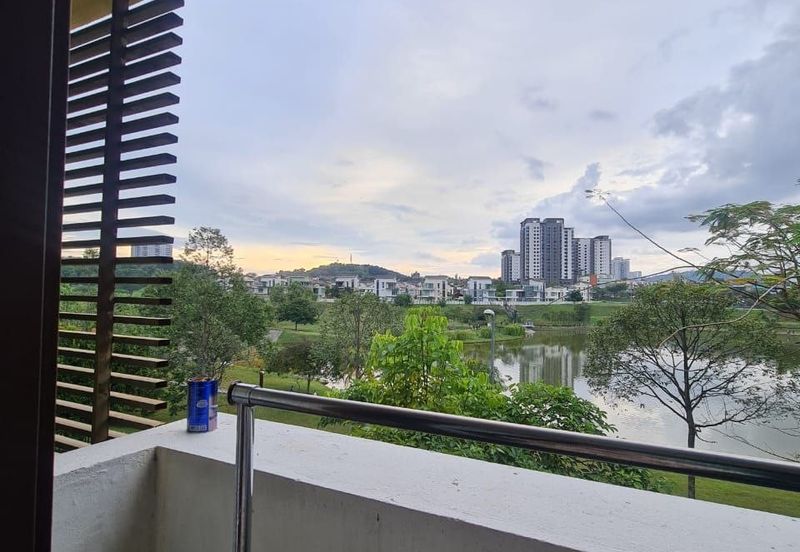 Avenue 2, Lake Valley