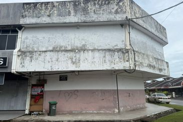 Corner Shoplot 2 Storey Terrace in Alor Setar for Sale