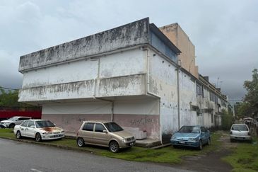 Corner Shoplot 2 Storey Terrace in Alor Setar for Sale