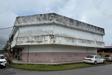 Corner Shoplot 2 Storey Terrace in Alor Setar for Sale