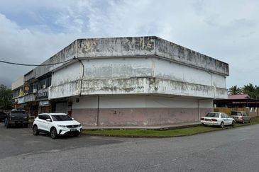 Corner Shoplot 2 Storey Terrace in Alor Setar for Sale