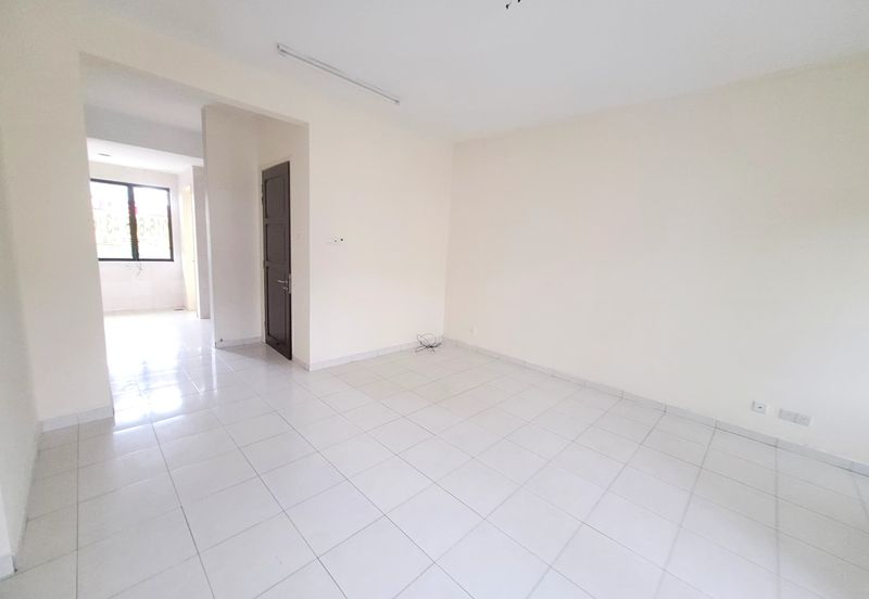 Avenue 2, Lake Valley