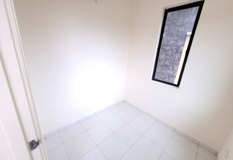 Avenue 2, Lake Valley