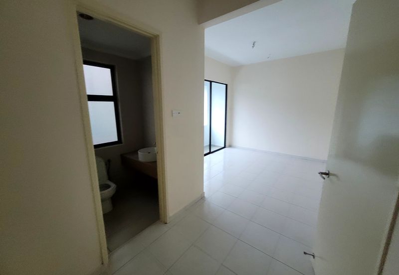 Avenue 2, Lake Valley