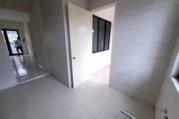 Avenue 2, Lake Valley