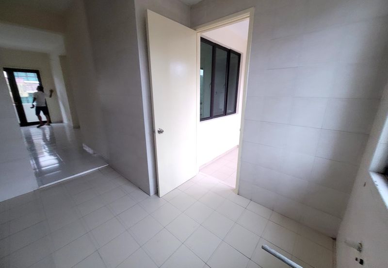 Avenue 2, Lake Valley