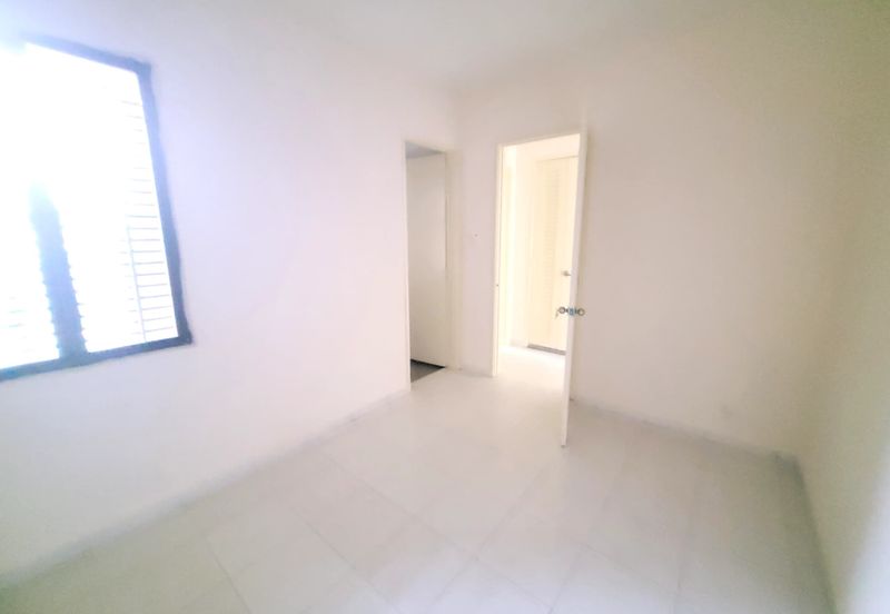 Avenue 2, Lake Valley