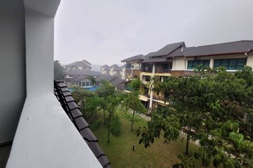 Avenue 2, Lake Valley