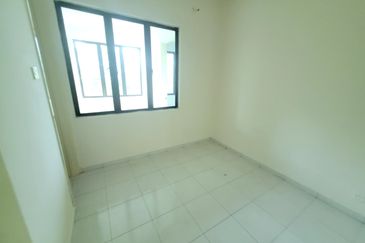 Avenue 2, Lake Valley