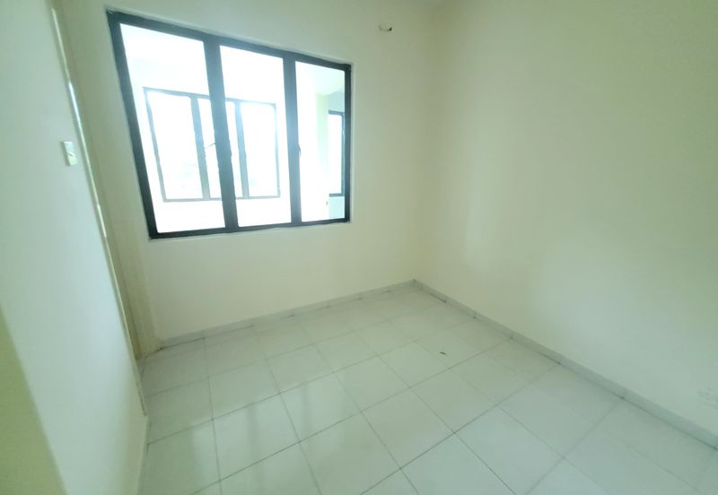 Avenue 2, Lake Valley