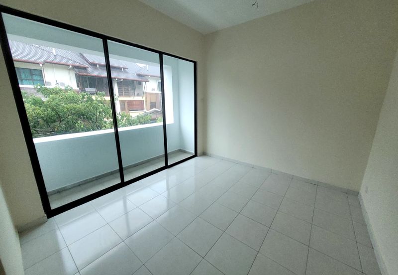 Avenue 2, Lake Valley