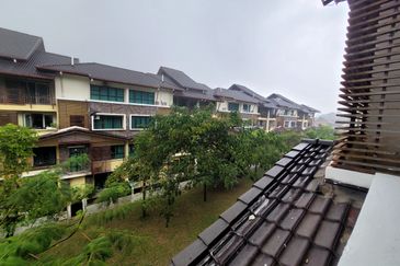 Avenue 2, Lake Valley