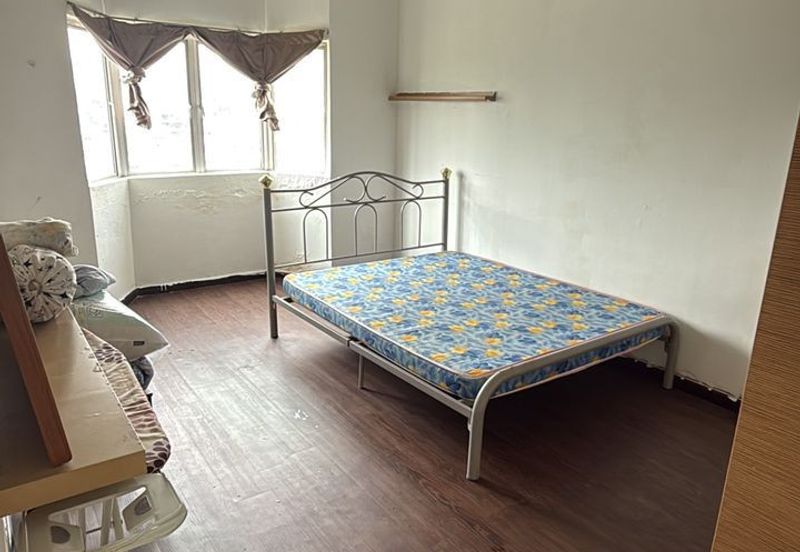 Endah Regal Condominium