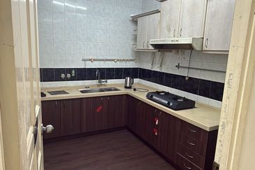 Endah Regal Condominium