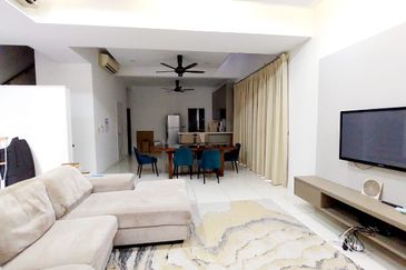 Parkfield Residences, Tropicana Heights