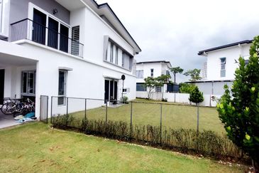 Parkfield Residences, Tropicana Heights