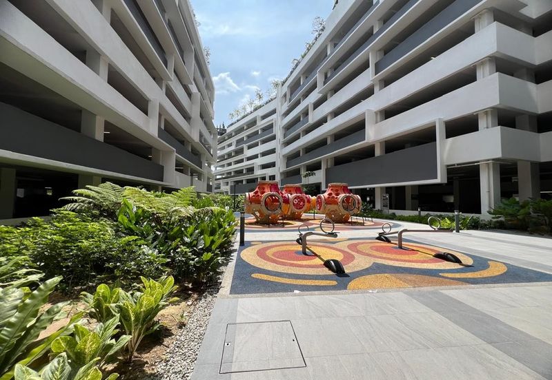 Savvy @ Riana Dutamas *