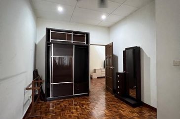 Jalan Sepah Puteri 5/12